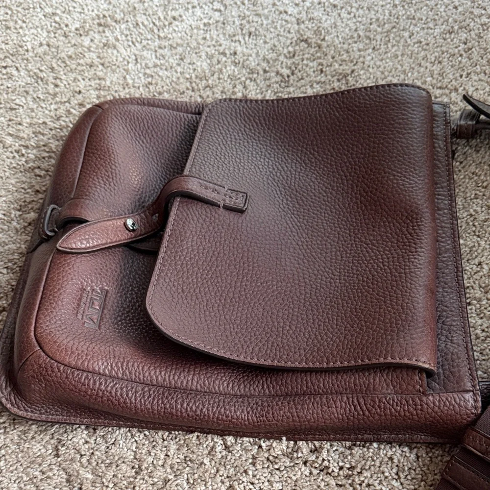 TUMI Vintage Brown Leather Men's Bag